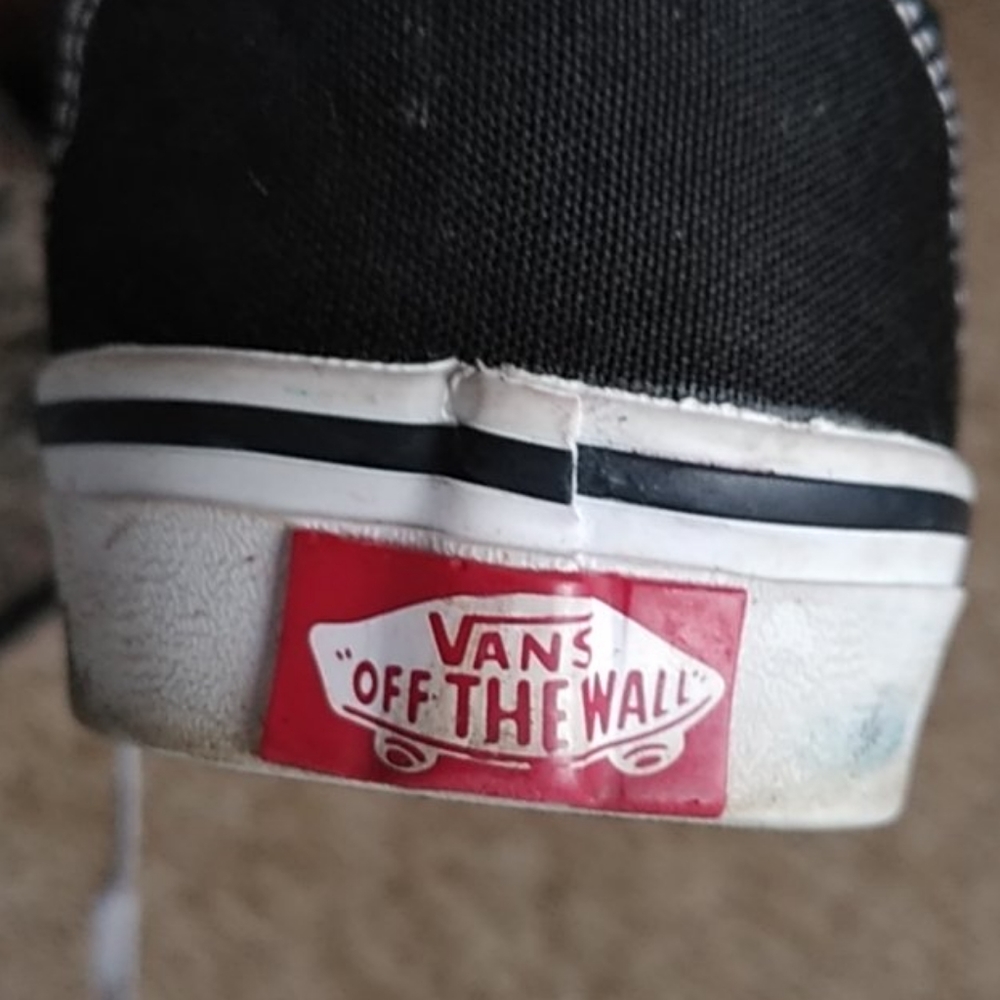 Shoes - Picture 4 of 6